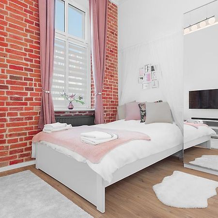 Princess Dream Apartment In The Heart Of Вроцлав Екстериор снимка