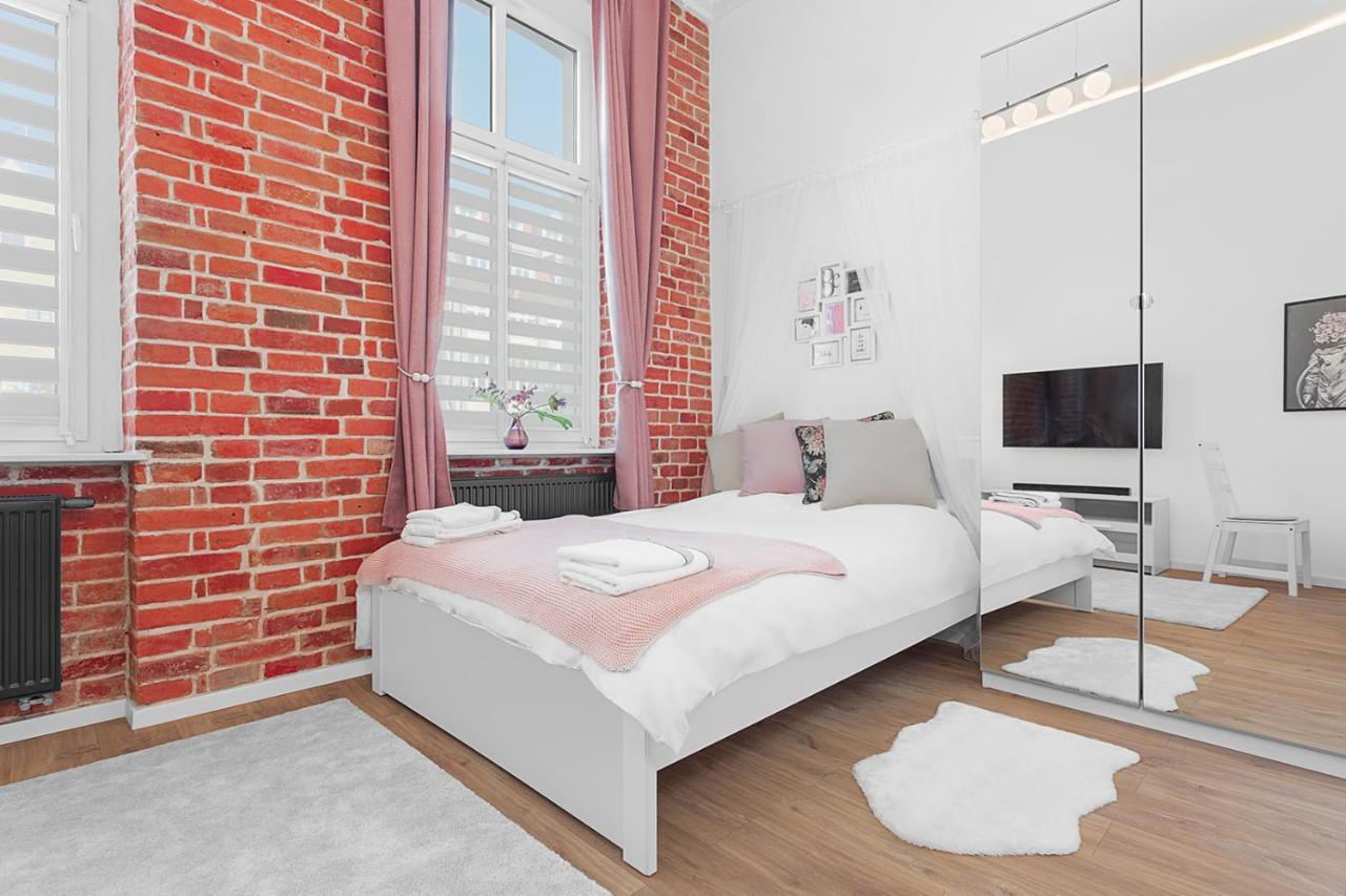 Princess Dream Apartment In The Heart Of Вроцлав Екстериор снимка
