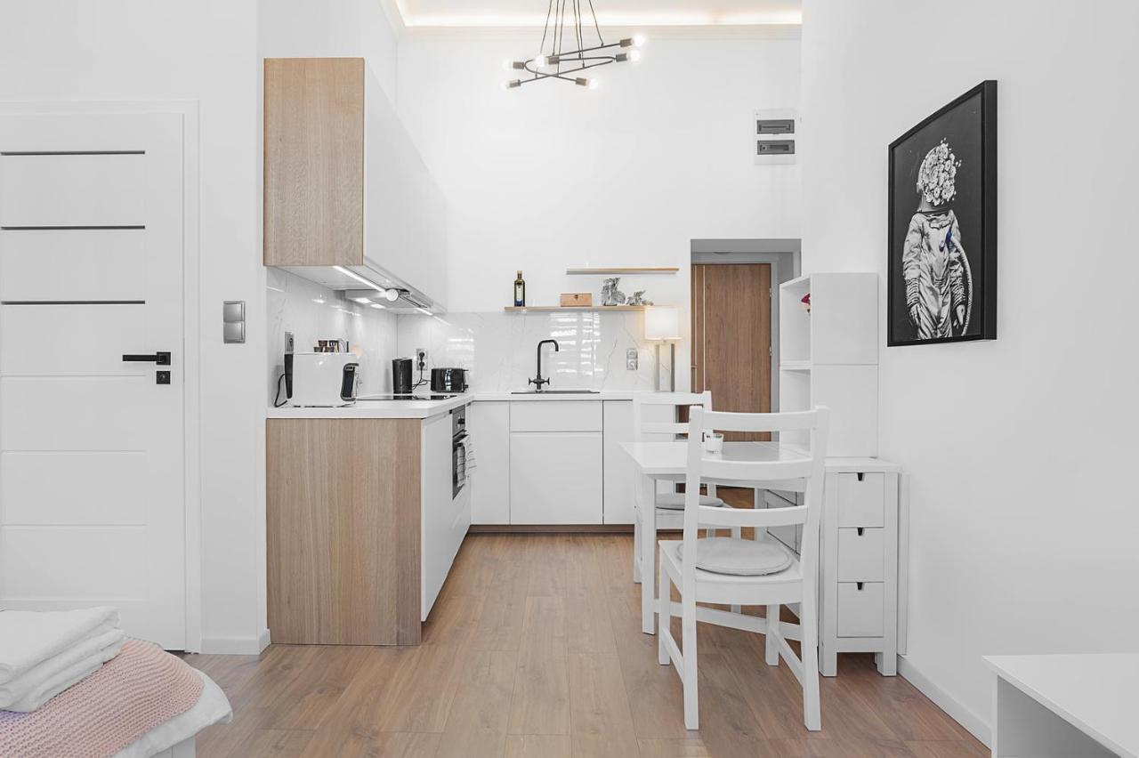 Princess Dream Apartment In The Heart Of Вроцлав Екстериор снимка